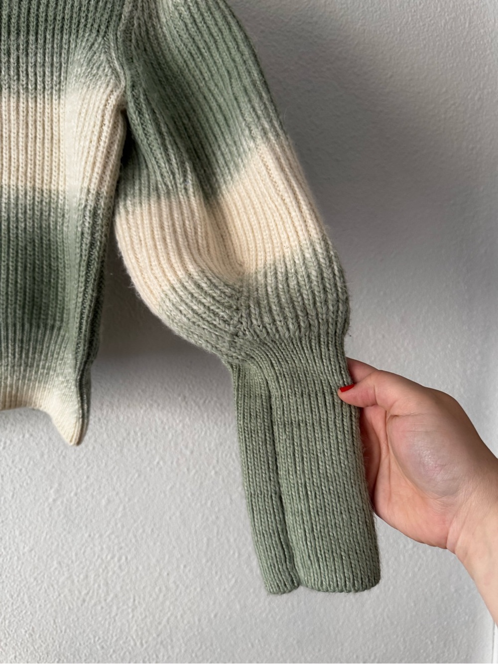 Cozy Sage Green Cream Lantern Sleeve Ribbed Cropped Sweater Statement Sleeve
L - Picture 6 of 15